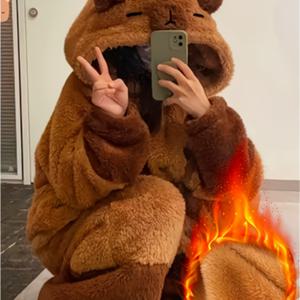 TEMU 여성용 포근하고 귀여운 카피바라 후드 플리스 나이트가운 - 두꺼운 플러시 겨울 잠옷, 갈색 동물 디자인과 귀가 늘어지는 귀, 긴 소매, 부드러운 폴리에스터 소재, 손세탁 전용