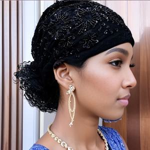 TEMU 1pc 우아한 레이스 트리밍 야구 모자, 꽃 디자인 - 스트레치 아크릴, 블랙, 캐주얼 아웃팅, 여행, 축제에 완벽, 귀 따뜻 기능, 축제용 헤어웨어 | 꽃 레이스 모자 | 텍스처, 꽃 헤드밴드