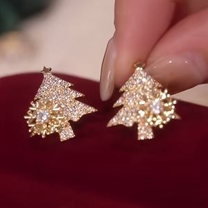 TEMU 1쌍 여성용 우아한 크리스마스 트리 눈꽃 귀걸이 - 반짝이는 합성 지르코니아, 니켈 프리 구리, 휴일 파티 및 캐주얼 의상에 완벽, 축제 주얼리 선물, 크리스마스 귀걸이