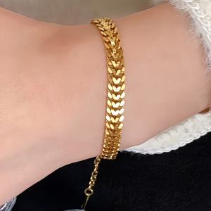 TEMU 여성용 우아한 스타일 스테인레스 스틸 V자형 넓은 커프 브레이슬릿, 패션 도시 차크 데일리 및 파티 액세서리, 모든 계절에 적합, 마르티 그라스 데이 축하에 완벽