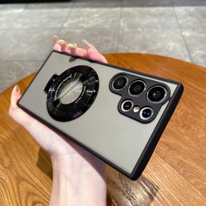 TEMU 다양한 삼성 갤럭시 모델(스25, 스25+, 스25 울트라, 스24 울트라, 스23 울트라, 스24 FE, 스24, 스23, 스22, 스21, 스20 FE)용으로 설계된 자석이 있는 마그네틱 화이트 스탠드 케이스. 소프트 매트 피니시와 충격 방지 하드 쉘을 특징으로 하며, 원형 자석 자동차 마운트와 호환됩니다.|S22케이스