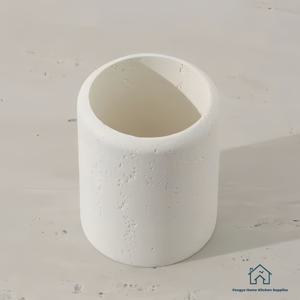 TEMU 스튜디오, 사무실, 집, 학교 용품으로 적합한 모양이 있는 화이트 펜 홀더, 석굴 돌 패턴이 있는 마블 석굴 돌 모양을 닮은 형태의 원통형입니다.