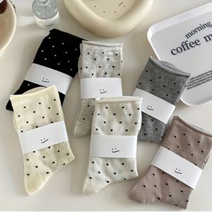 TEMU 여성을 위한 5 쌍의 폴카 도트 양말, 봄과 가을, 트렌디한, 레트로 크림 스타일, 롤링 엣지 폴카 도트 미드 튜브 양말, 문학 스타일 슬러치 양말