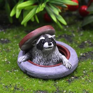 TEMU 구멍에서 엿보는 기발한 너구리 레진 피규어 - 내후성 실내외 정원 장식품, 전기 불필요, 창의적인 동물 조각상, 파티오 및 홈 데코레이션용, 생생한 너구리 디자인 | 레진 스태츄