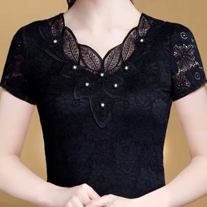 TEMU 여성용 우아한 레이스 트림 브이넥 반팔 티셔츠 - 진주 장식과 통기성 메쉬 패널이 있는 여름 슬림핏 탑, 캐주얼 또는 정장용 솔리드 블랙 디자인, 여름 패션 탑 | 슬림 핏 드레스 | 섬세한 레이스 디자인이|반팔블라우스