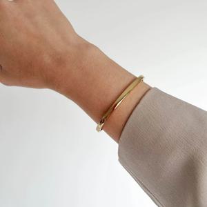 TEMU 304 스테인리스 스틸 팔찌 - 가벼운, 세련된 일상용 주얼리, 청소년용 캐주얼 데이트 액세서리, 골든톤 304 스테인리스 스틸 뱅글, 청소년용 팔찌, 청소년용 팔찌, 청소년용 팔찌, 금속 팔찌, 저자극성 금속, 청소년 스타일, 소형 패브릭 주얼리, 청소년용