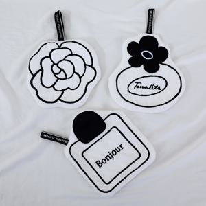 TEMU 3pcs 세련된 프랑스식 카멀리아 꽃 주방 수건, 걸이 루프가 있는 방수, 현대적인 블랙 앤 화이트 디자인, 주방 수건, 주방용 수건