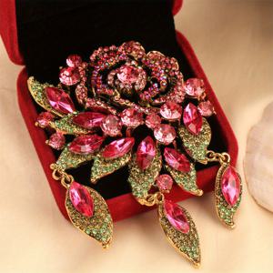 TEMU OESDPHS 바로크 럭셔리 브로치 핀 - 핑크 장미가 있는 고급 플로럴 주얼리, 여성 및 남성용 우아한 꽃핀, 공식 행사 및 일상/파티 액세서리 - 생일, 기념일, 졸업을 위한 사계절적인 글램 선물, 내구성 있는 금속 구조, 특별한 날, 화려한 디자인, 고품질 마감, 패션 애호가를 위한 피스