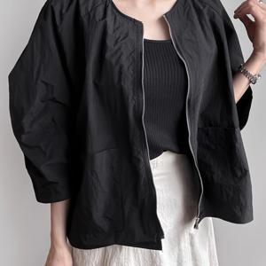 TEMU 여성용 시크한 블랙 재킷 - 세미소매 우아 캐주얼 지퍼업 코트, 가벼운 비신축 아우터웨어 (일상 & 포멀룩), 기계세탁 가능, 가을 착용, 러치 디자인, 구조적 핏, 스타일리시 레이어링 아이템