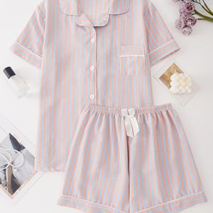 TEMU 여성용 파자마, 부드러운 핑크색과 블루색이 특징이며, 편안한 홈웨어로 버튼업 짧은 소매와 리본 디테일이 있는 반바지가 포함되어 있습니다.