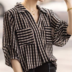 TEMU 플러스 사이즈 - 2025 여름 여성 우아한 V넥 반팔 블라우스, 라인스톤 디테일 - 슬림핏 셔츠, 버튼 프론트 & 포켓, 캐주얼 & 공식 행사용 통기성 소재, 반팔 블라우스, 저녁 의상, 스타일리시한 여성