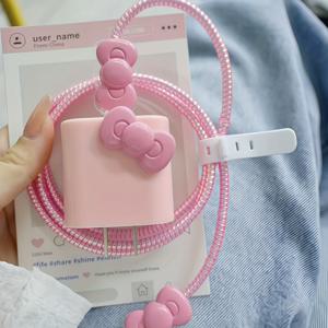 TEMU 귀여운 핑크색 리본형 충전기 및 코드 보호대 - iPhone 15/14, 18W / 20W 충전기용 TPU 내구성 있는 안티- 벤트, 사랑스러운 장식품, 가제트 보호, 휴대폰 액세서리, 플레이풀한 디자인, 유연한 커버, 튼튼한 구조, 충전 커버, 선물 사려분들을 위한