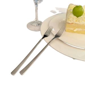 TEMU 2개 세트 프로페셔널 디너 포크 - 튼튼한 긴 손잡이와 네 갈래 디자인, 안전한 잡힘감, 우아한 식탁 장식용 - 가정, 레스토랑, 공식 행사에 적합한 스테인리스 스틸 포크 (2개)