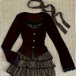 TEMU 밀레니얼 의상 ~ 프린트 스카프 긴팔 후티 탑 하이웨스트 올매치 케이크 스커트, 캣 스프링 앤 여름 섹시 후티 스타일 투피스 탑 + 프린트 스커트 투피스 슈트 여성용 3단 짧은 스커트, 봄과 가을 투피스 레이스 프린트 탑, 착용 케이크 스커트 투피스 슈트