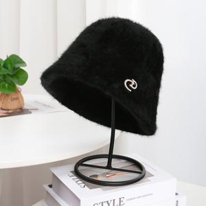 TEMU 1개 럭셔리 플러시 토끼털 비니 - 겨울철 따뜻함, 푹신한 폼폼 & 인조 토끼털, 탄력 있는 통기성 사이즈, 남녀공용, 캐주얼&포멀룩스웨어, 손세탁 가능 (블랙/베이지/화이트) - 크리스마스·새해·발렌타인데이 및 일상적인 겨울복으로 완벽|벙거지모자