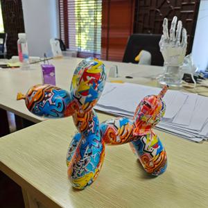 TEMU 1개 컬러풀 팝아트 풍선 강아지 피규어 - 모던 홈 & 오피스 데코, 레진 소재 다색 (파랑, 빨강, 노랑, 초록, 주황, 검정, 흰색, 분홍, 갈색, 베이지) - 실내/야외용 풍선 강아지 조각상, 파티, 생일, 방 장식용 - 내구성 & 쉬운 관리, 표현력 있는 눈과 앉은 자세의 유쾌한 카툰 디자인, 다양한 공간을 위한 생동감 넘치는 팝아트 스타일