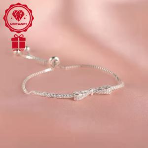 TEMU 여성용 925 실버 도금 모이사나이트 보우 팔찌 - 우아한 빈티지 스타일 경량 풀온 디자인, 파티 및 선물에 완벽, 데이 액세서리, 파티 액세서리|빈티지 영감 팔찌|내구성 있는 팔찌, 여성용 스테인리스 스틸 주얼리, 스테인리스 스틸 체인, 스테인리스 스틸 체인, 스마일 목걸이