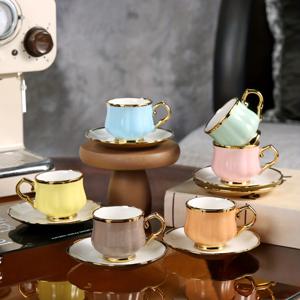 TEMU 주방, 식당 또는 거실에서 사용하기에 적합한 세트의 6개의 세라믹 커피 컵과 접시. 차, 커피, 우유 및 과일 주스에 이상적입니다. 야외 행사, 결혼식, 파티, 선물 및 생일에 완벽합니다.