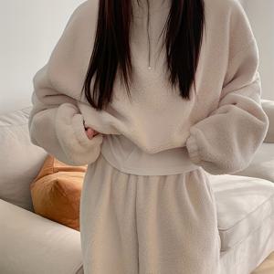 TEMU 페티트 여성 스웨트 세트, 새로운 겨울 살구색 아웃핏, 패셔너블 캐주얼 루즈 스웨트셔츠 투피스 세트, 탄력 허리 밴드, 살구색 스탠드 칼라 탑과 살구색 팬츠, 한국 스타일