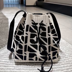 TEMU 여성용 시크한 니트 토트백 - 캐주얼 버킷 핸드백, 고정 숄더 스트랩, 드로스트링 클로저, 폴리에스터, 블랙