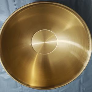 TEMU 1pc 대형 스테인레스 스틸 샐러드 볼, 골든 쿠킹 믹싱 볼, 녹 방지, 브러시드 메탈 피니시, 베이킹, 휘핑, 식품 준비를 위한 둥근 다기능 주방 볼