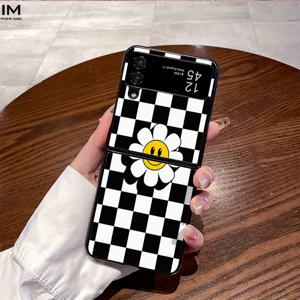 TEMU 검정과 흰색 체크무늬 기쁜 얼굴 꽃, 패션적인 PC 소재로 칠해진 인조 가죽 스타일, 플립 시리즈 Flip 4, Z Flip 5, Z Flip 6, W22, W23, 폴드 4, 폴드 5, 폴드 6 모바일 폰 보호 케이스에 적합
