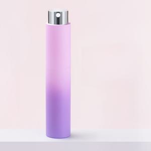 TEMU 1pc 그라데이션 컬러 휴대용 여행용 향수 스프레이 병 - 재사용 가능, PVC 프리 플라스틱, 재충전 가능한 액체 화장품 용기, 쉽게 분배할 수 있는 회전 노즐, 향수 여행 케이스