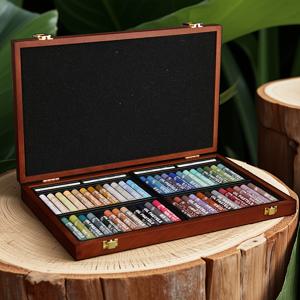 TEMU 이것은 JIESO 52 소프트 오일 파스텔의 세트입니다, 나무 보관 선물 상자에 담긴 48가지 색상, 풍부한 동후앙 색상, 그리고 4개의 흰색 보너스 스틱이 함께 제공됩니다. 전문적인 예술가용으로 적합하며, 그림 그리기, 파스텔 및 혼합에 적합합니다. 밝고 섬세한 색상으로 예술가를 위한 이상적인 선택입니다