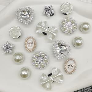 TEMU 16개 ABS 수지 실버리 럭셔리 꽃 신발 장식 블링 라인스톤 스타 하트 모양 신발 장식 DIY 인공 비즈 신발 액세서리 제거 가능 다기능 로즈 보우클립 신발 클립 여성용 샌들 슬라이드 슬리퍼 생일 파티 선물