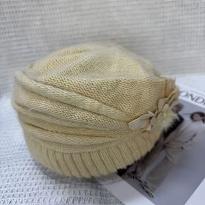 TEMU 란스틴 여성용 리얼리스틱 퍼 같은 겨울 비니 모자 - 두꺼운 접이식 귀 덮개, 화이트 패치 & 프린지 트림, 스키, 스노보드, 추운 날씨에 부드럽고 따뜻함 (부피 없음, 손세탁 가능) - 퍼 같은 악센트 (퍼 없음)