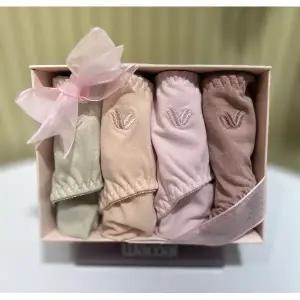 [롯데백화점]와코루 4종세트 기본으로편하게입는 면스판팬티 면팬티 요일팬티 WPT4005