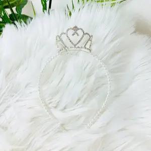 큐빅 왕관 진주 머리띠 파티머리띠 생일파티/생일/파티/왕관/왕자/LED/여아/악세사리/여왕/어린이/어린이날
