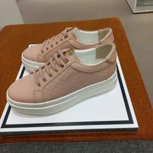 [에스콰이아][행복한백화점][에스콰이아]통굽 5센치 여성 소가죽 밴딩 핑크스니커즈  YABSHZ563