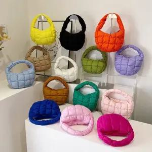 미니 구름가방 퀼팅백 토트백 핸드백 제니백 데일리백 간절기가방 패딩백 엠보 와플 퀼팅백 미니 가방 엠보