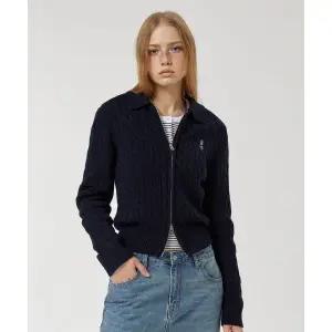 매장정품 후아유 WHO.A.U Steve Crop Cable Zip-up Cardigan WHCKF3821F 137157