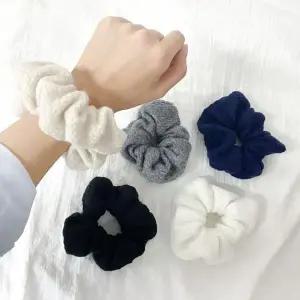 뽀글이 양털 니트 포인트 곱창밴드 헤어슈슈 스크런치