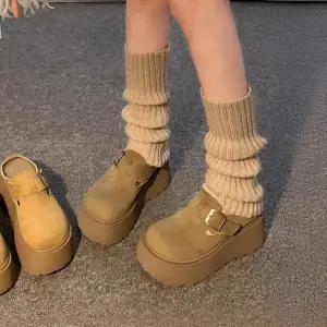 여성 2컬러 캐주얼 유니크 겨울 버클 플랫폼 슬리퍼 플랫폼 키높이