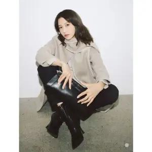 [갤러리아] 올리비아로렌 멜로 자수 머플러 코트 VOCEA3W9421