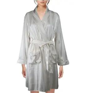 [갤러리아] [비비안]감촉좋은물실크 여성 로브가운여성 파자마 세트 GW8869W WP8869A