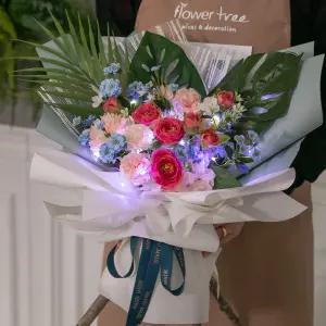 장미 조화 꽃다발 LED 바렌티스탠드 50cm 인테리어 꽃선물 장식 기념일 졸업식 조명 발표회 학예회