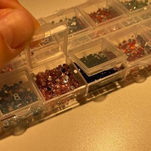 [셀러허브]레진아트 네일아트 꾸미기 파츠 세트 믹스큐빅 (S11059693)