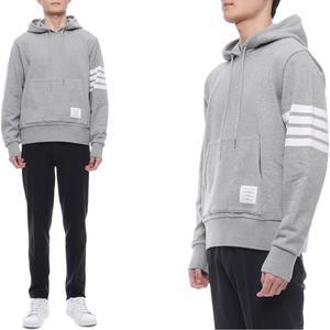 [톰브라운](마산점) 25SS 남성 헥터 자수 후드티셔츠 (MJT413E 00535 055 25S)