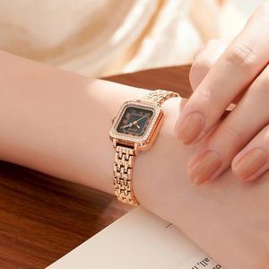 [쥴리어스] 미니 사각 스퀘어 로마숫자 큐빅케이스 여성 메탈시계 3종