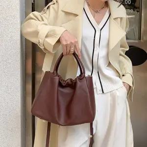 [이쁘다] 브렌 주름 소가죽 숄더백