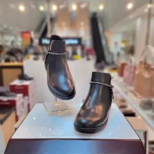 [허시파피]여성 발 편한 3cm 컴포트 드레스 기모 지퍼 앵클 부츠 3fr604