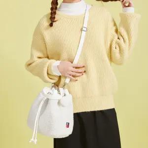 [포올] 4컬러 뽀글이 양털 플리스 크로스 버킷백 TFA835