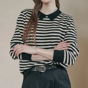 [MAXZA] 큐빅버튼 스트라이프 오픈카라 니트