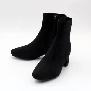 [제이시]제이시 5cm 스퀘어 베이지부츠 발볼넓은통굽부츠 B052