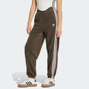 [그랜드스테이지] ADIDAS POLAR FL TP 아디컬러 폴라 플리스 트랙 팬츠 IY7835