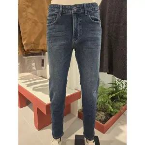 갤러리아 올젠 25년 가을 내추럴 워싱 밴딩 스판 청바지 ZOF5DP1301  2종택1